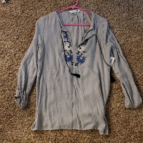NWT OLD NAVY TOP - Picture 1 of 3